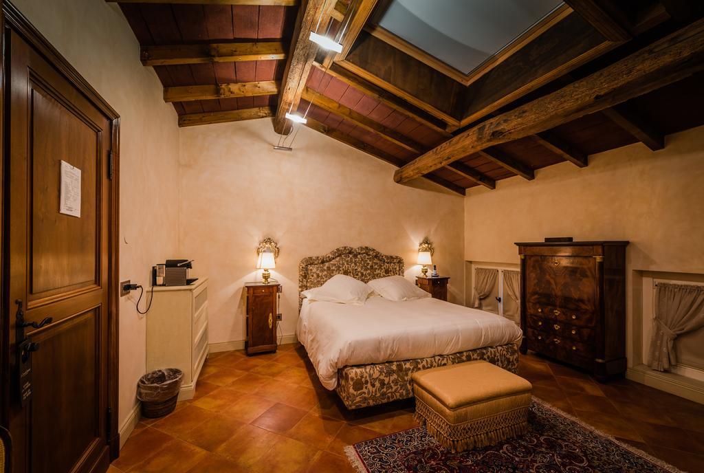 La Torre Dei Canonici Lumellogno ภายนอก รูปภาพ